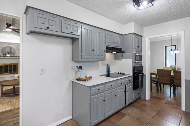 631 E Cherry Street, Duncanville, TX 75116