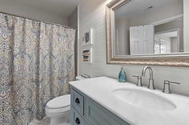 113 Scenic DR, Horseshoe Bay, TX 78657