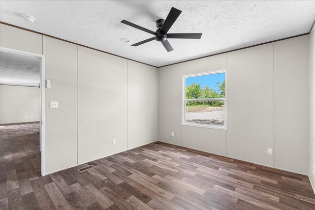 206 SE CR 3048A, Corsicana, TX 75109