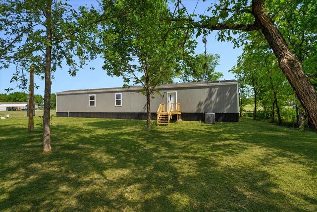 206 SE CR 3048A, Corsicana, TX 75109