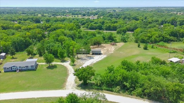 206 SE CR 3048A, Corsicana, TX 75109