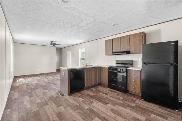 206 SE CR 3048A, Corsicana, TX 75109