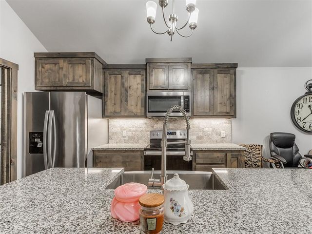 210 S 7th Street, Noble, OK 73068