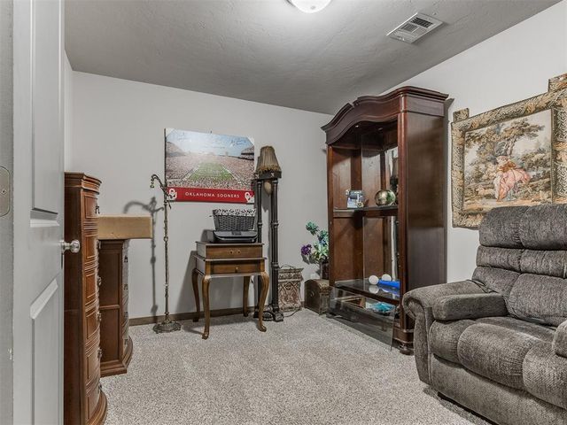 210 S 7th Street, Noble, OK 73068