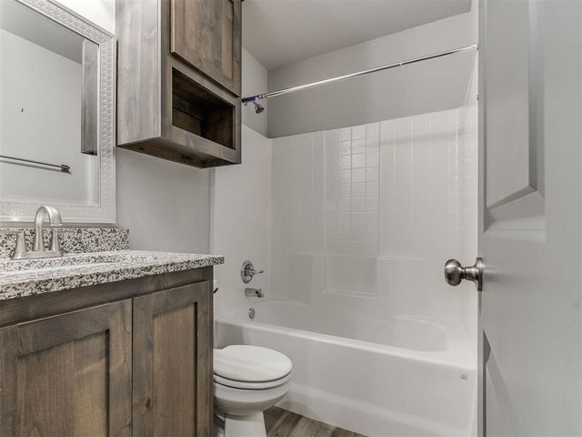 210 S 7th Street, Noble, OK 73068