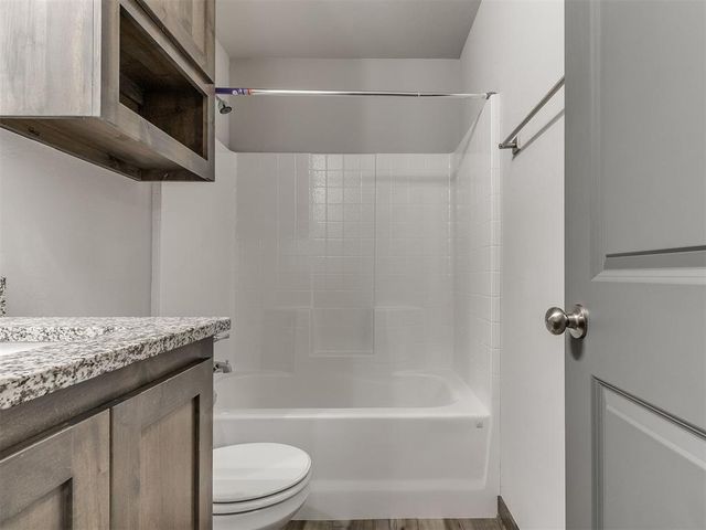 210 S 7th Street, Noble, OK 73068