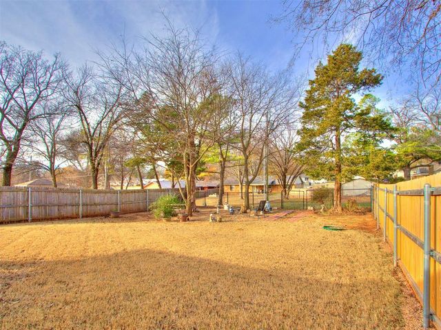 210 S 7th Street, Noble, OK 73068