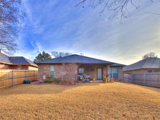 210 S 7th Street, Noble, OK 73068