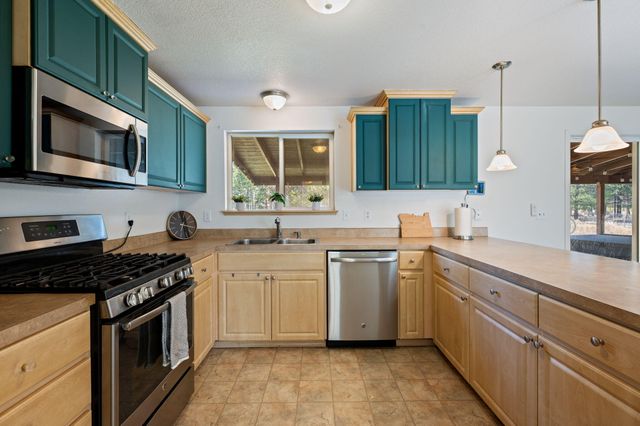 16549 Wayne Drive, La Pine, OR 97739