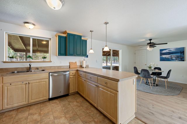 16549 Wayne Drive, La Pine, OR 97739