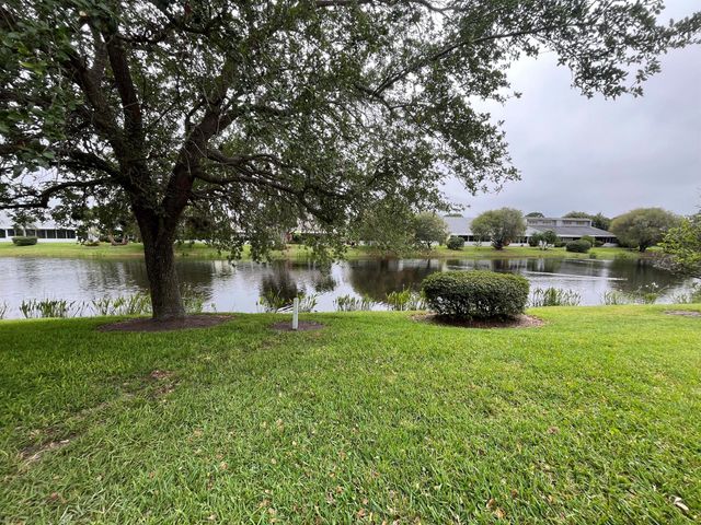 2520 SE Tropical East Circle E, Port St Lucie, FL 34952