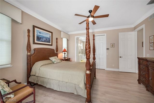 21 Hickory CT, Marco Island, FL 34145