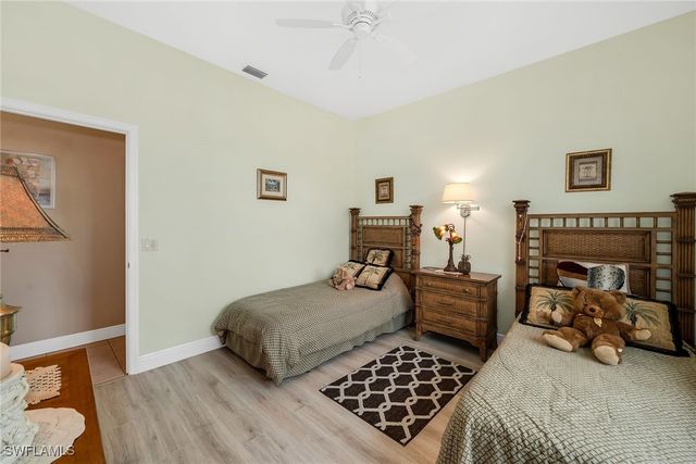 21 Hickory CT, Marco Island, FL 34145