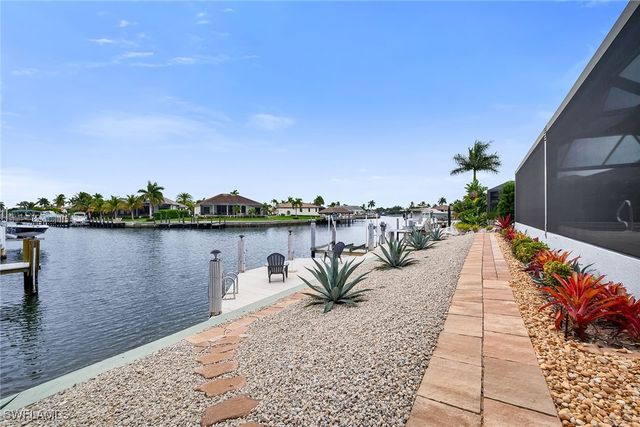 21 Hickory CT, Marco Island, FL 34145