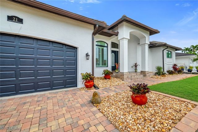 21 Hickory CT, Marco Island, FL 34145