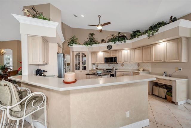 21 Hickory CT, Marco Island, FL 34145