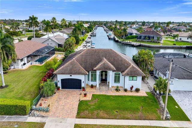 21 Hickory CT, Marco Island, FL 34145