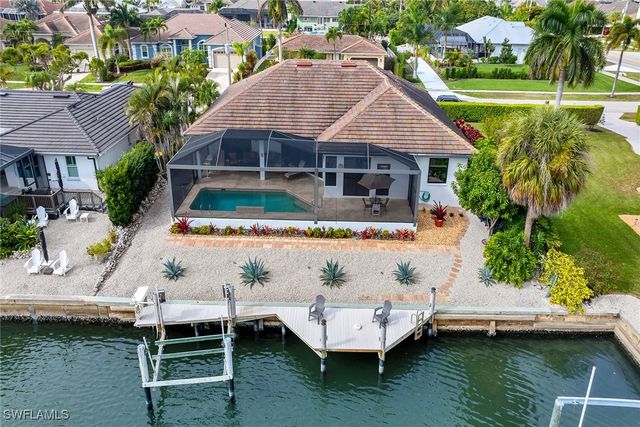 21 Hickory CT, Marco Island, FL 34145