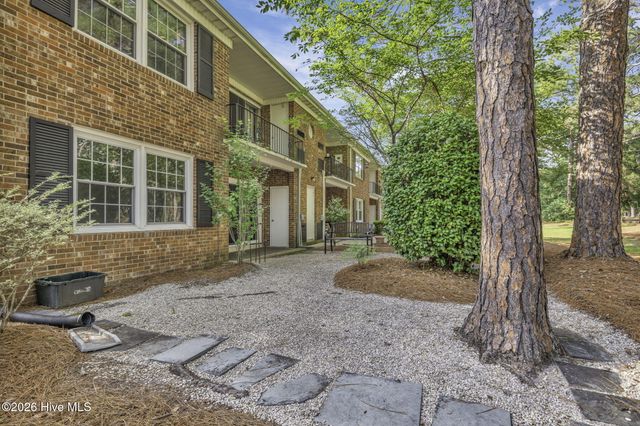 317 Driftwood Circle B, Southern Pines, NC 28387