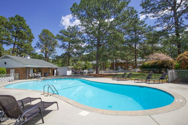 317 Driftwood Circle B, Southern Pines, NC 28387