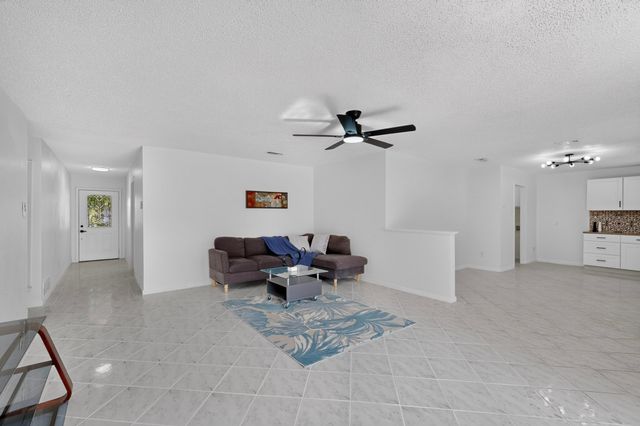 5451 Lubbock Avenue, Fort Worth, TX 76133