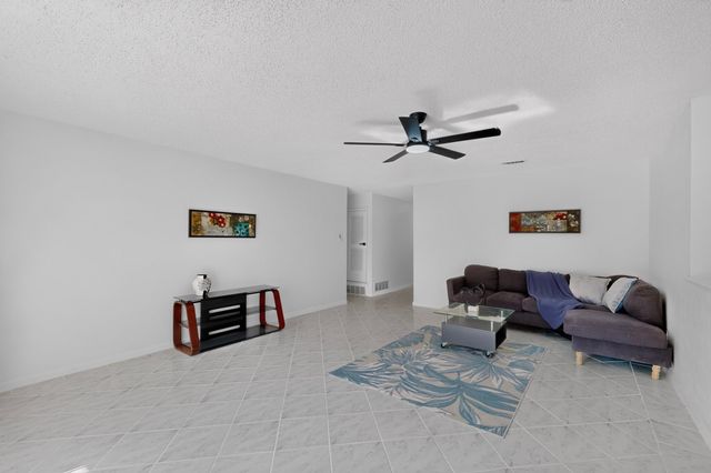 5451 Lubbock Avenue, Fort Worth, TX 76133