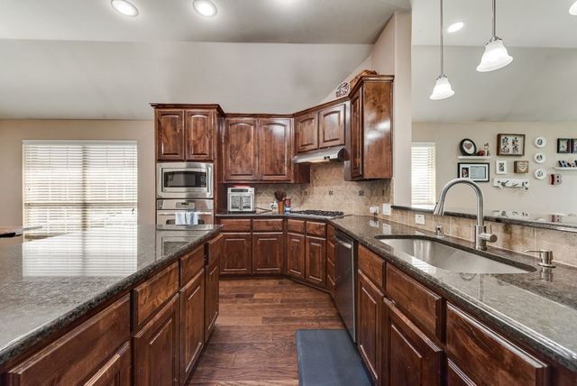 10013 Waterstone Way, Mckinney, TX 75072