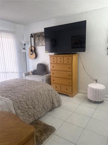6620 W 2nd Court 403, Hialeah, FL 33012