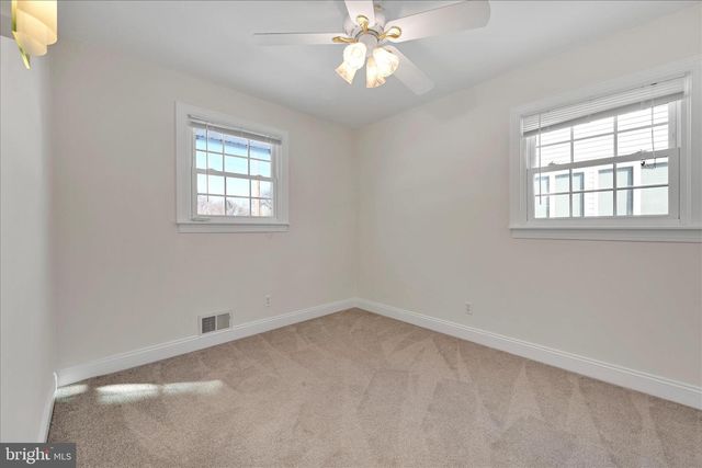 4340 WINFIELD TER, Easton, PA 18045