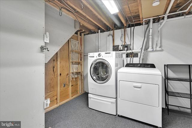 4340 WINFIELD TER, Easton, PA 18045