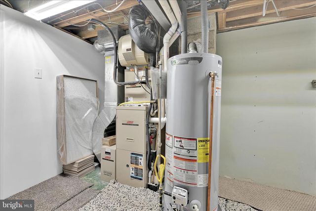 4340 WINFIELD TER, Easton, PA 18045