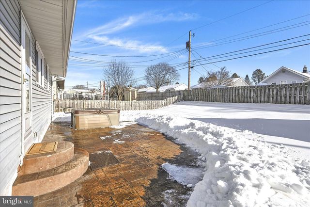 4340 WINFIELD TER, Easton, PA 18045