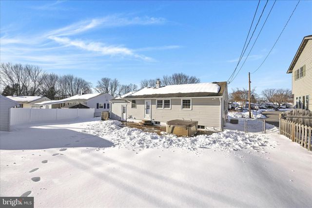 4340 WINFIELD TER, Easton, PA 18045