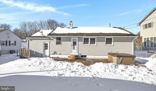 4340 WINFIELD TER, Easton, PA 18045