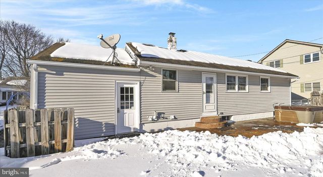 4340 WINFIELD TER, Easton, PA 18045