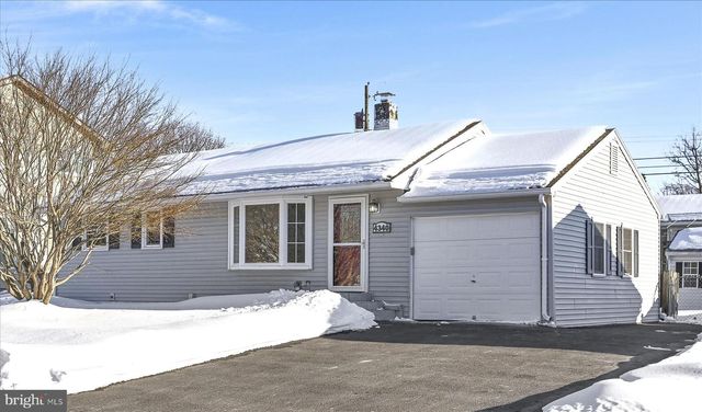 4340 WINFIELD TER, Easton, PA 18045