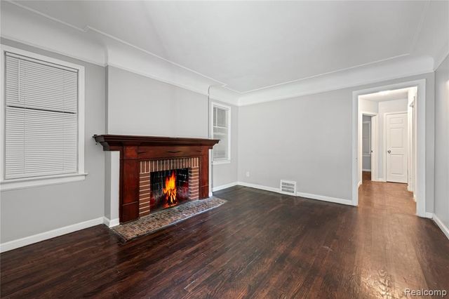 9500 Lakepointe Street, Detroit, MI 48224