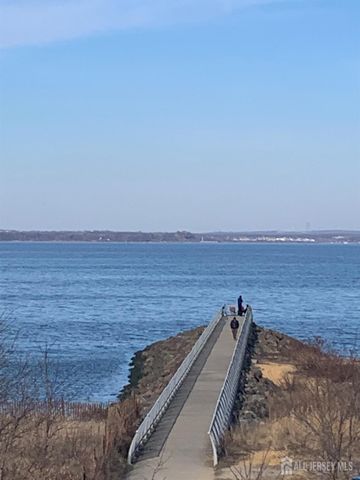 342 shoreland Circle, Old Bridge, NJ 08879