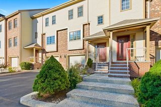 119 Revere St C, Canton, MA 02021