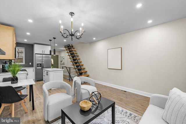 1922 S CHADWICK ST, Philadelphia, PA 19145