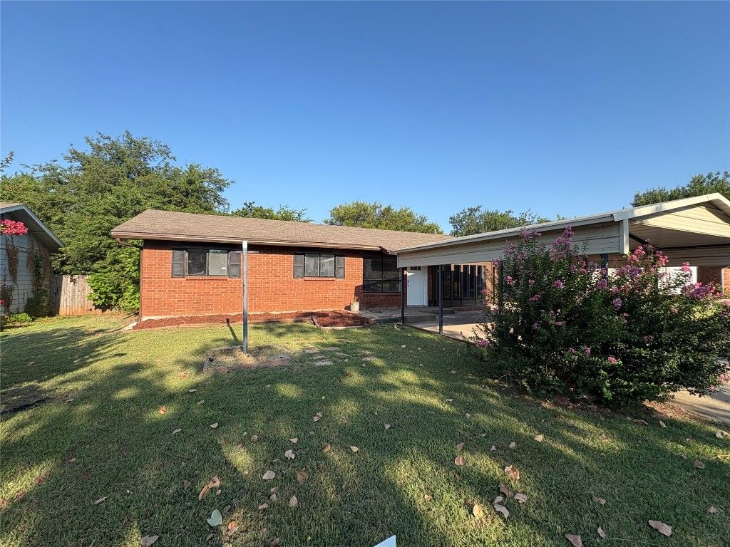 2605 Queensbury Road, Moore, OK 73160