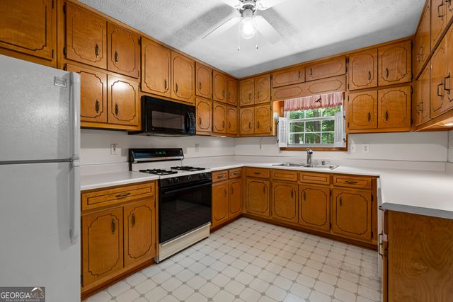 110 Turner Creek Drive, Hampton, GA 30228