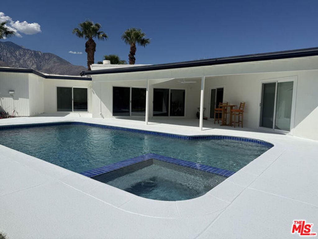 3060 N Farrell Drive, Palm Springs, CA 92262