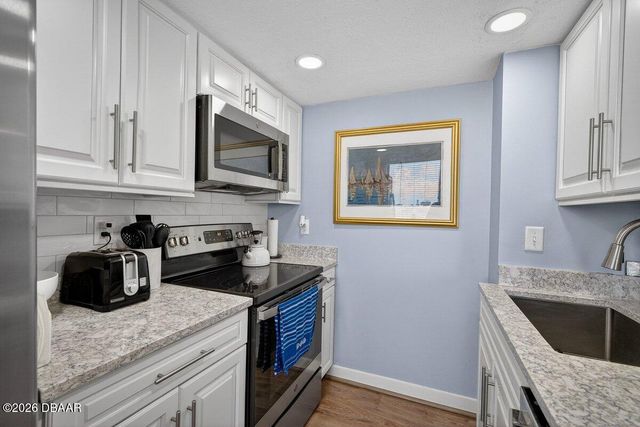 3013 S Atlantic Ave Apt 201, Daytona Beach Shores, FL 32118