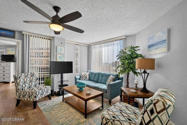 3013 S Atlantic Ave Apt 201, Daytona Beach Shores, FL 32118