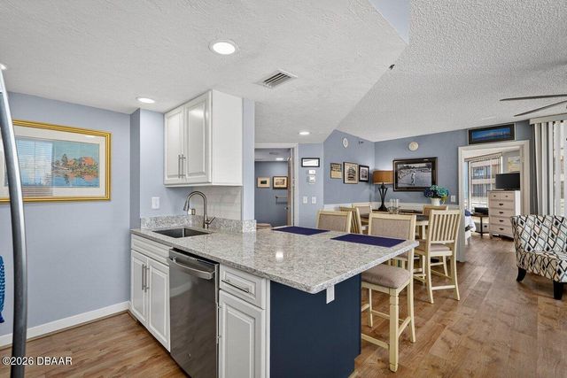 3013 S Atlantic Ave Apt 201, Daytona Beach Shores, FL 32118