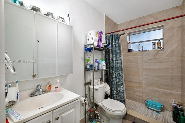 1519 NW 40th Street 1, Miami, FL 33142
