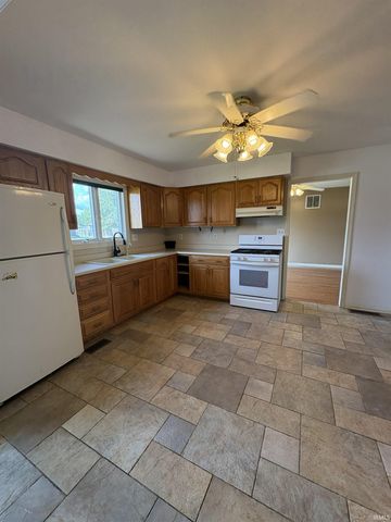 215 N 1st Street, Upland, IN 46989
