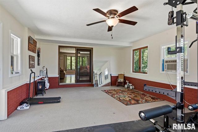 49 Etherton Lane, Springfield, IL 62712