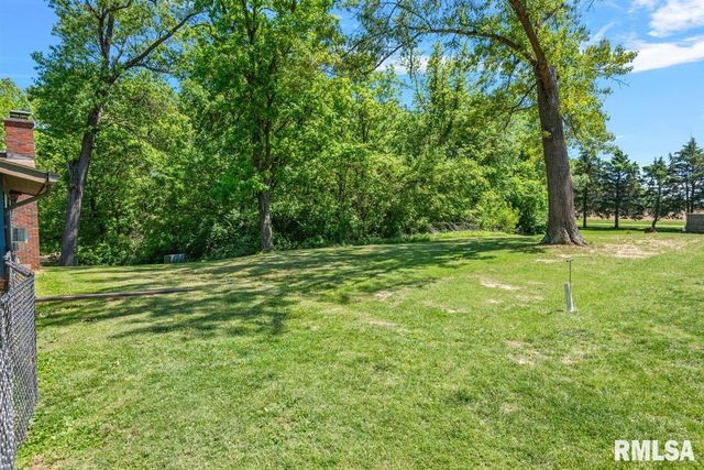 49 Etherton Lane, Springfield, IL 62712
